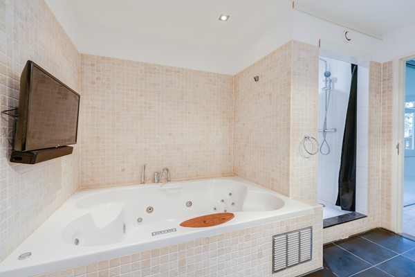 Medium property photo - Brederodestraat 59-3, 1054 MS Amsterdam
